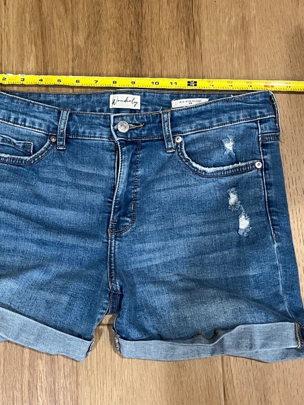 Wonderly shorts size 8